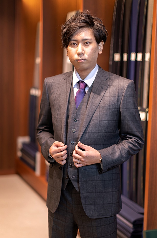 プロフェッショナルの仕事ぶりに心が動くオーダースーツ