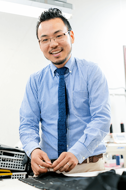 縫製職人から工房長へ(水沼工房長)