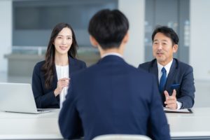 インターンシップの服装はスーツ?選び方や着こなし例を紹介、インターンシップの服装は?