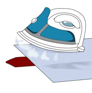 ネクタイのお手入れ方法は?基本をわかりやすく解説、ネクタイのお手入れ方法、スチームを当てる