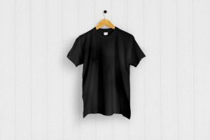 メンズスーツにおすすめのインナーは?シーン別に選び方を解説、スーツのインナーの選び方、Tシャツは避ける